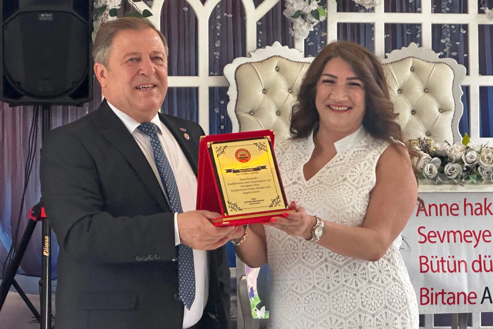 TÜED'den İGFA'ya anlamlı plaket