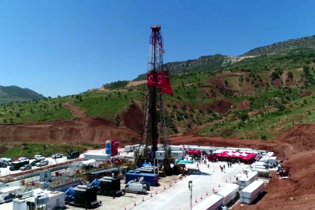 TBMM Başkanı Kurtulmuş ve Bakan Bayraktar Gabar'da... Gabar'da petrol üretimi artıyor