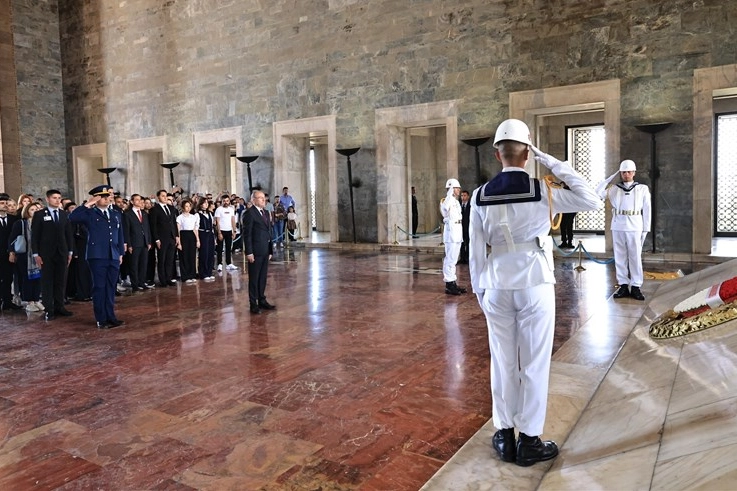 Denizli'den Anıtkabir'e özel ziyaret
