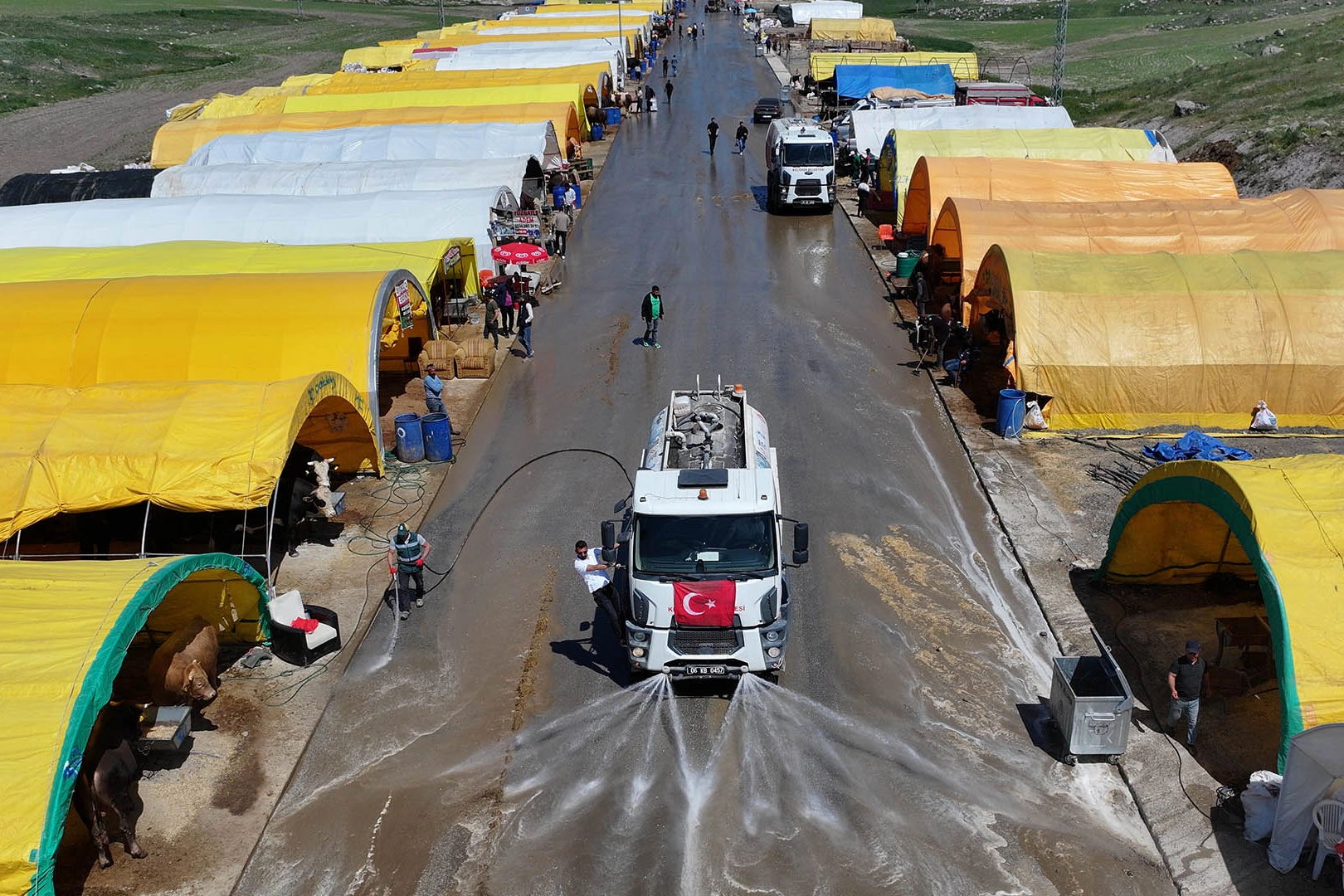 Ankara Keçiören'de o pazarda günlük temizlik