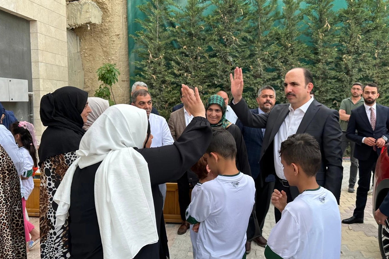 Konya'da Başkan Altay misafir edilen Gazzelilerle buluştu