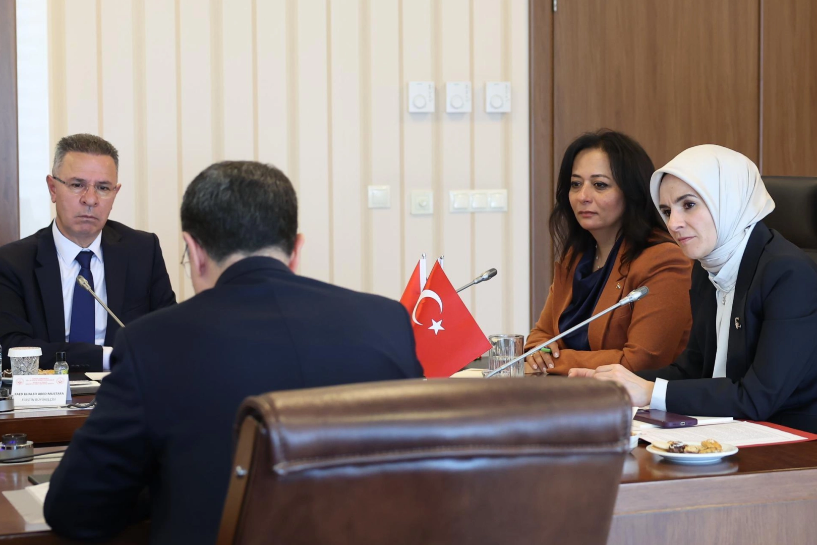 Bakan Göktaş'tan yoğun "aile diplomasisi"