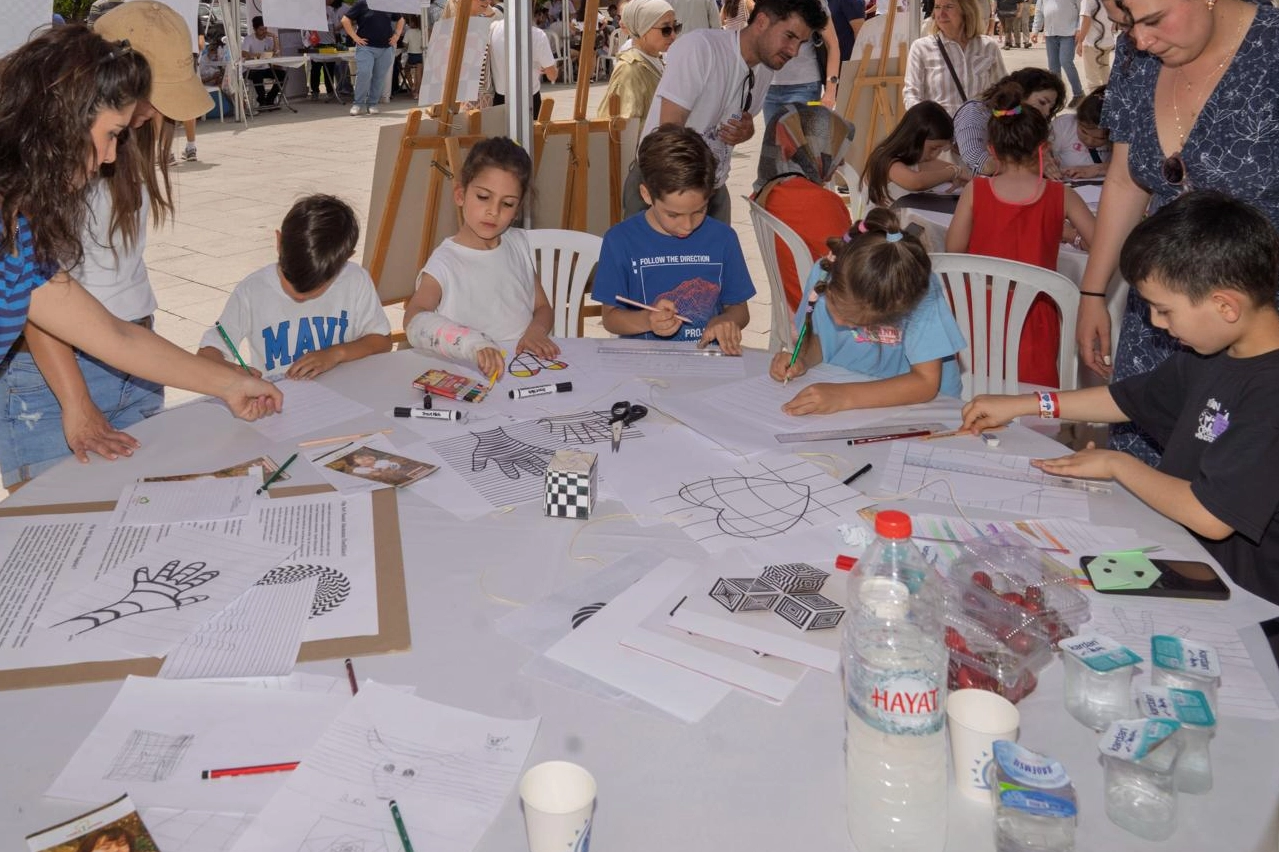 İzmir’de matematiğe dokunuş!