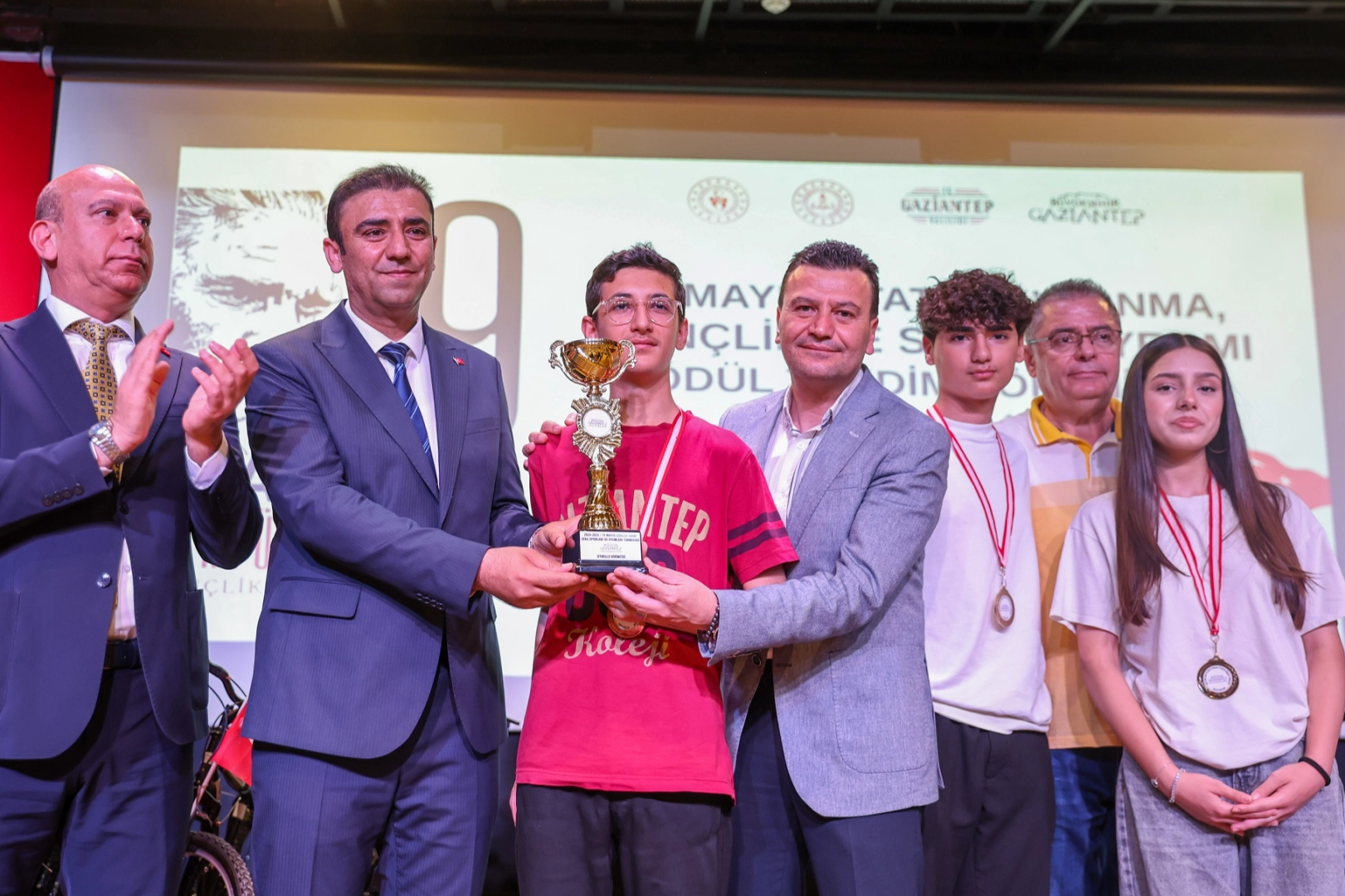 Gaziantep'te 19 Mayıs'ta ter döken yarışmacılar ödüllendirildi