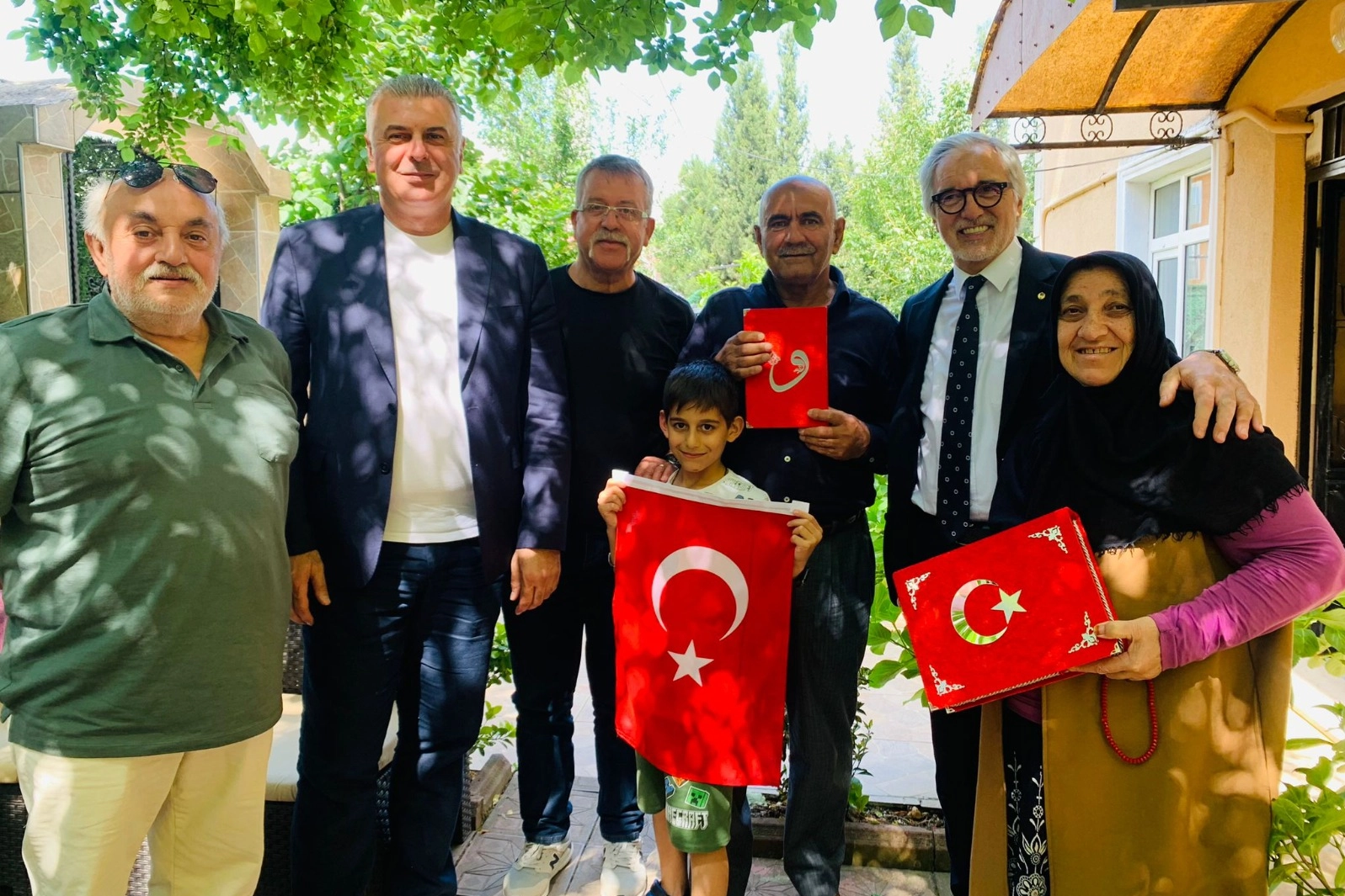 Kartepe'deki Kıbrıs Gazilerine vefa ziyareti