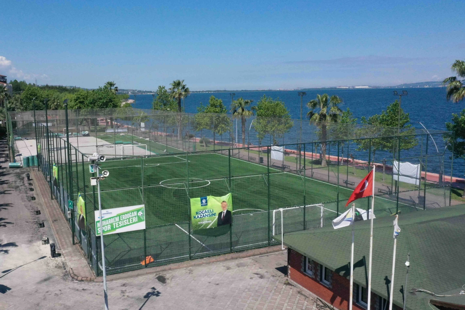 Karamürsel’deki sahalar ilk günkü gibi pırıl pırıl