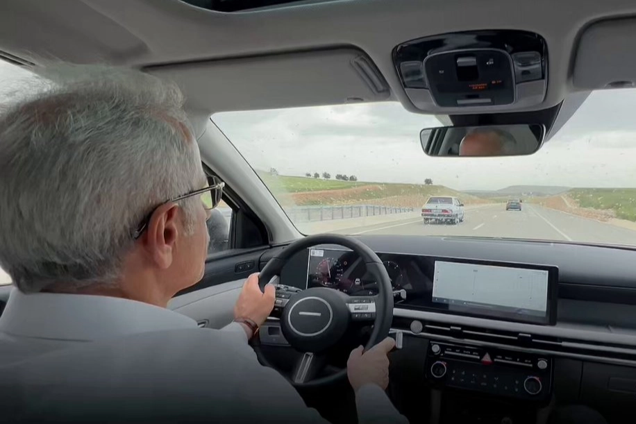 Bakan Uraloğlu'ndan melodili yol deneyimi... Yollarda yeni melodi ne olacak?