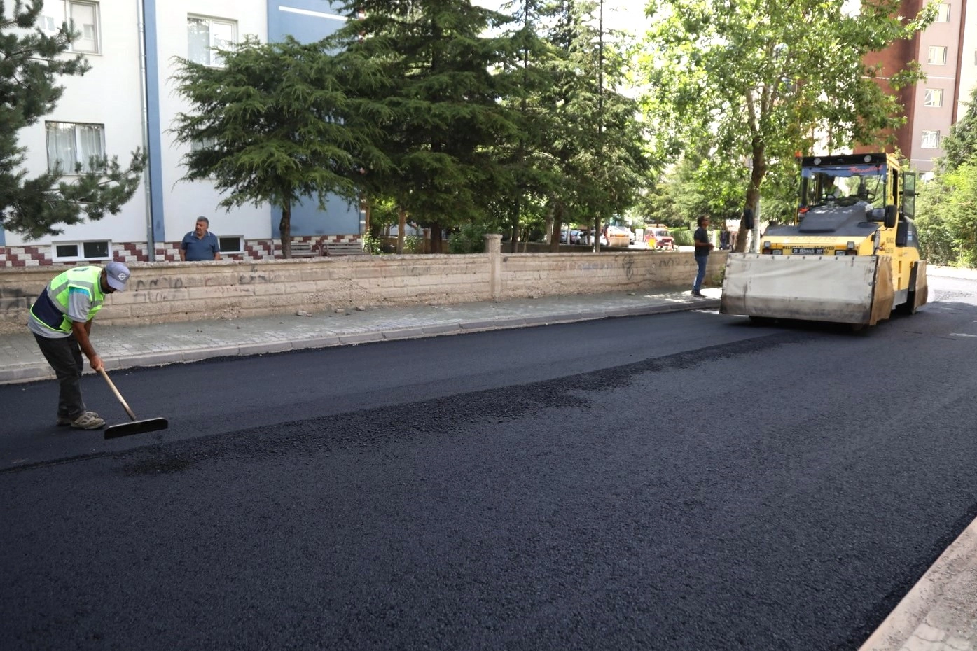 Kayseri Melikgazi'den ulaşımı rahatlatacak asfalt çalışması