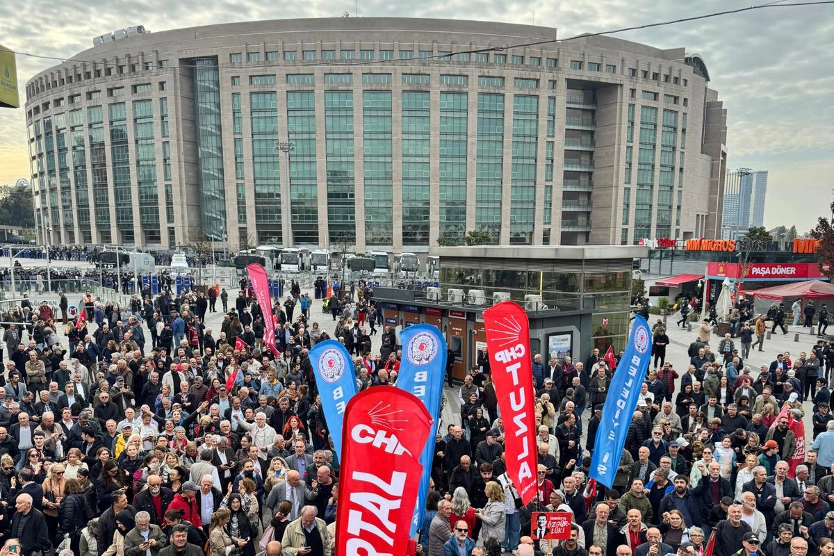 İmamoğlu Çağlayan’da 'casusluk' soruşturmasında ifade veriyor