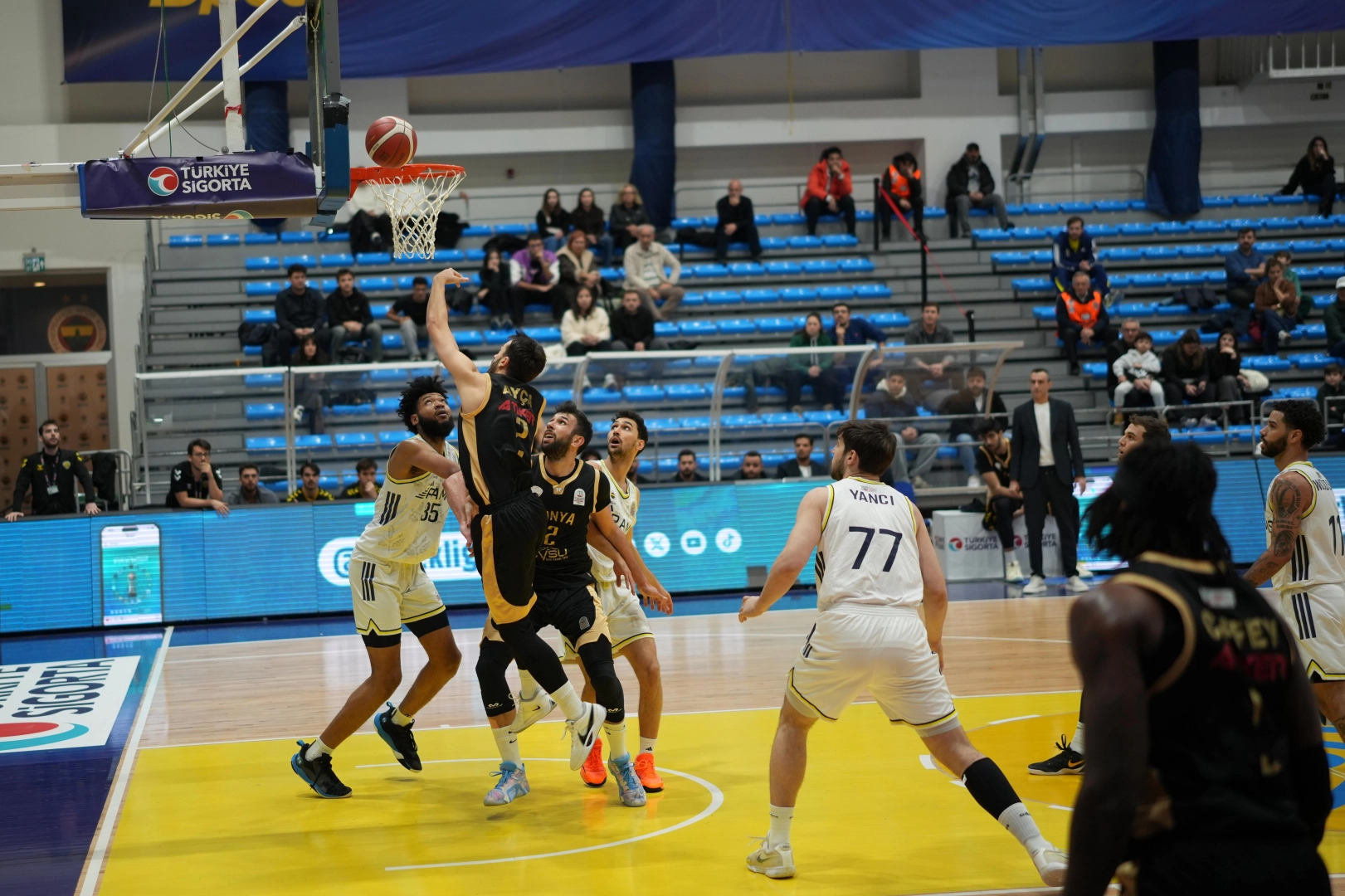 Konya potada ikinci yarıya galibiyetle başladı